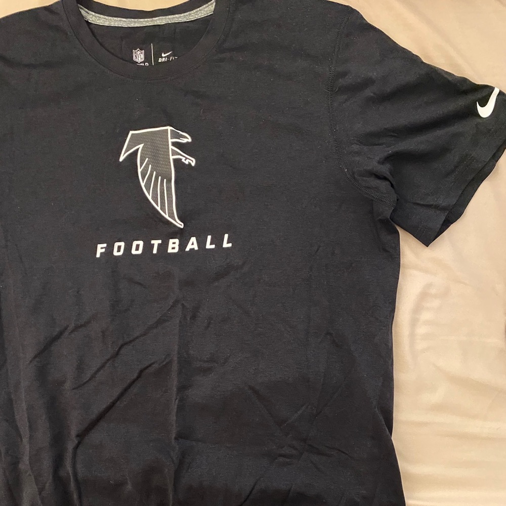 Falcons. Nike Short Sleeve. Adult Medium